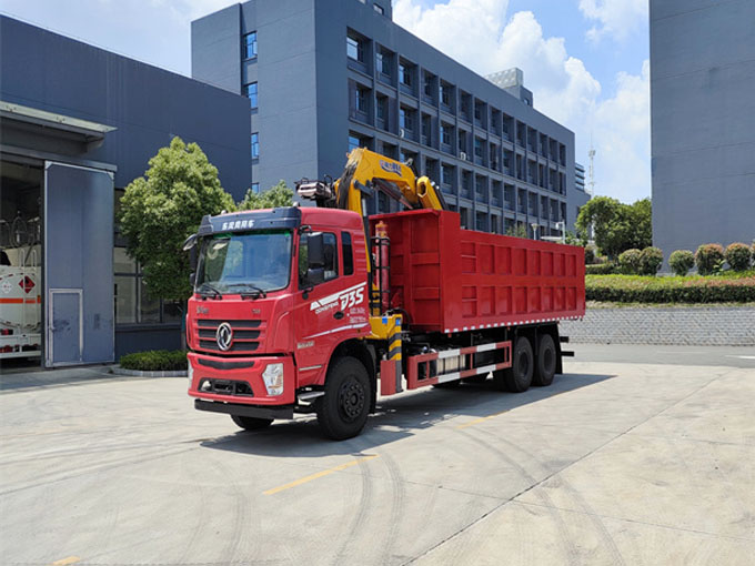 东风D3S后八轮随车抓（4瓣夹具）