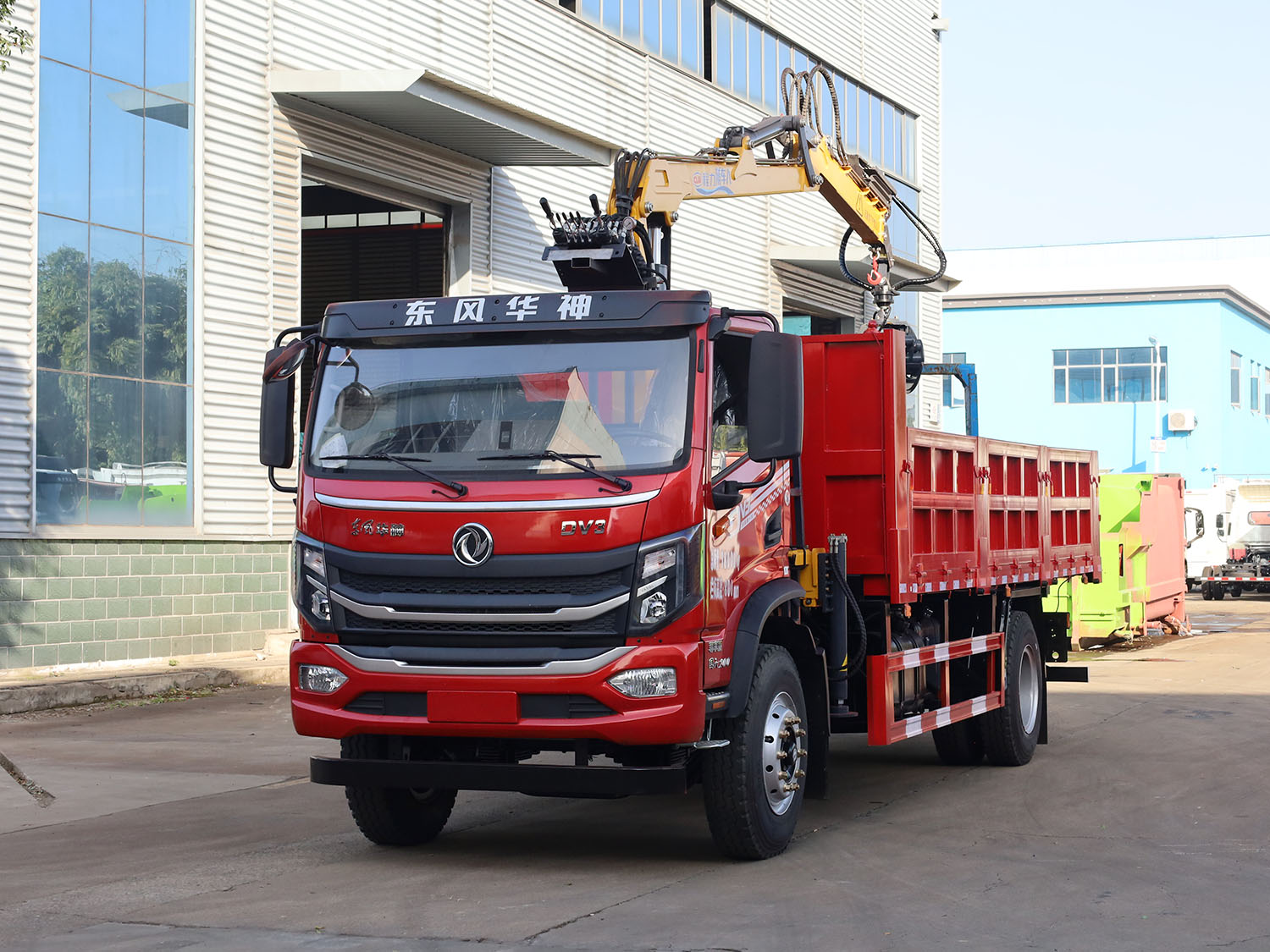 东风华神DV3单排上装程力随车人7.8吨抓木机（2+2平口夹具，软连接）